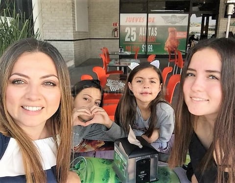 10052018 Claudia, Barby, Sofi y Deby.