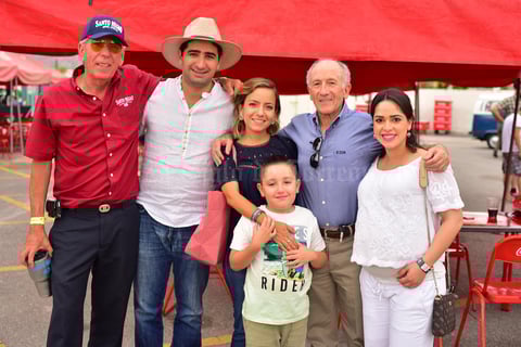 12052018 Eduardo, Juan, Marinés, Pato, Diego y Marigaby.