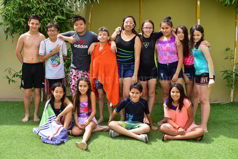 12052018 POOL PARTY SORPRESA.  Daniela Valdez cumplió 12 años de vida, por lo que sus papás le organizaron una fiesta sorpresa a la que asistieron todas sus amistades.