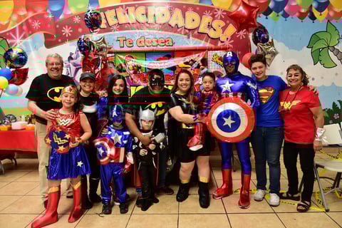 14052018 fiesta de superhéroes