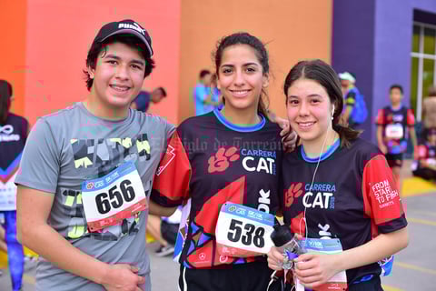 Oscar  Regina y Lorena