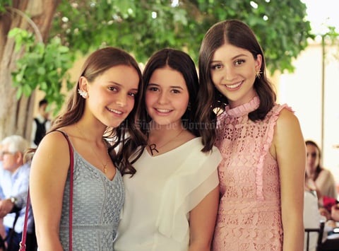 Silvia  Regina y Nayla