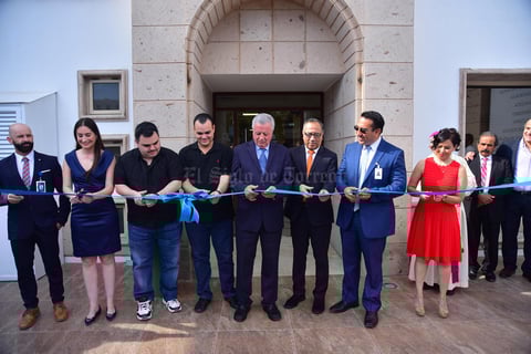 En el corte del liston inaugural
