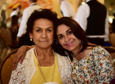 16052018 Hilda y Gaby.
