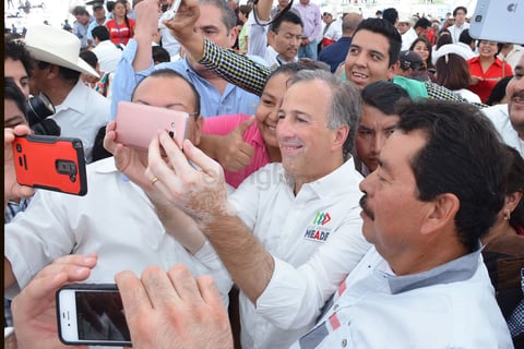 Las "selfies" no pudieron faltar.