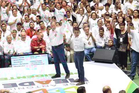 Meade junto con Mery Ayup.