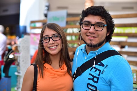 23052018 EN RECIENTE EVENTO.  Diana y Luis.
