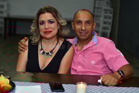 23052018 Mayela y Víctor.