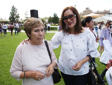 Ana María Cabrera y Adriana de León.