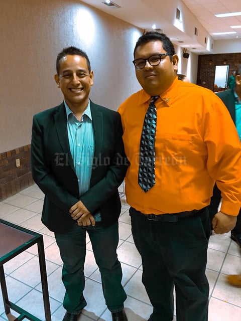 27052018 asisten a conferencia