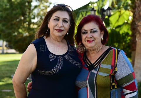 27052018 AMIGAS.  Tere Hernández y Nina Lechuga.