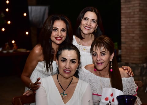 Alejandra  Maritere  Lorena y Monica