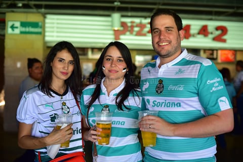 Nuria  Sofia y Mauricio
