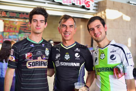 Santiago  Dario y Darío