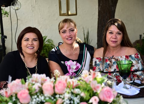 Diana Betty y Cecy