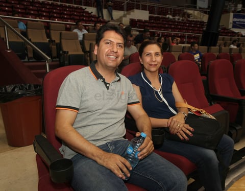 Raudel Espinoza y Tania Jara.