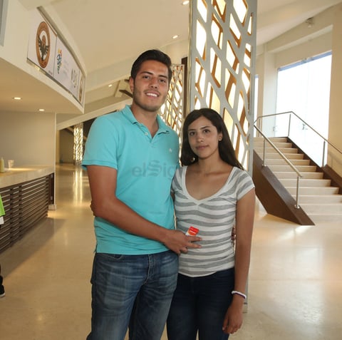 Adrian Jurado y Carolina Campos.
