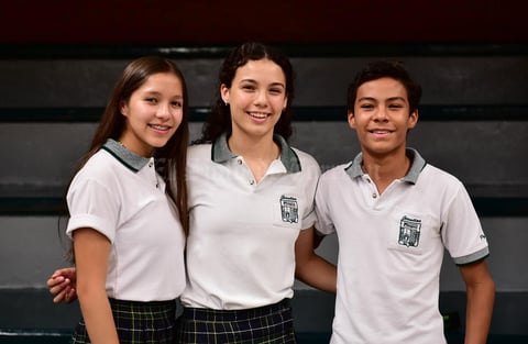 02062018 Sofía, Claudia y Leonardo.
