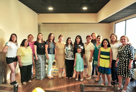 03062018 FIESTA DE CANASTILLA.  Yuliana Leyva Flores en espera de su primer bebé, que nacerá a mediados de junio y se llamará Juan Leonel.