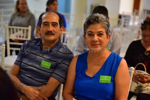 04062018 ASISTEN A CONCIERTO.  Alejandro y Lety.