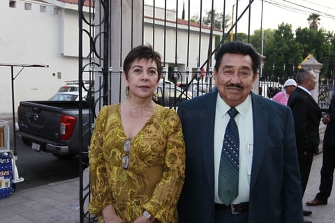 Enrique Benítez Vargas e Irene Ojeda celebran bodas de oro