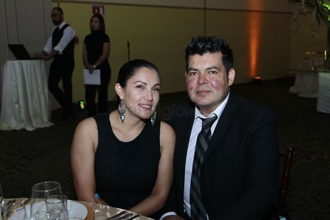Elena y Homar Cano.