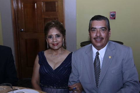 Elena Luna y Victor Zuriel.