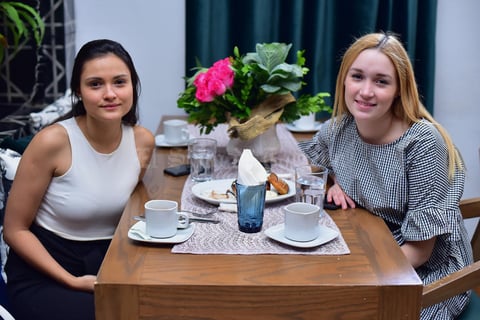 08062018 Natalia y Sandra.