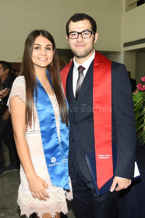 08062018 FINALIZAN SUS ESTUDIOS.  Sofía y José.