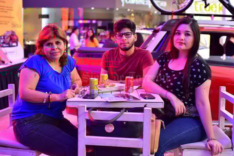 11062018 Diana, Héctor y Cristina.