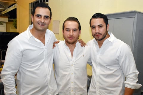 11062018 FESTEJO EN FAMILIA.  Ricardo, Sedrik y Luis.