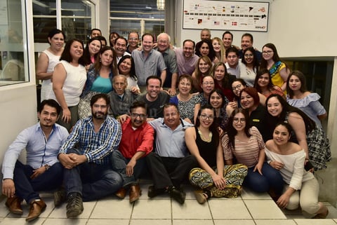 10062018 UN DíA INOLVIDABLE.  Mayela Pineda se jubila luego de 39 años de servicio en una empresa de maquinaria pesada en el Departamento de Administración.