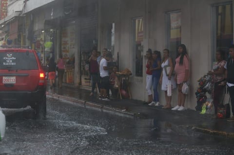 Otra avenida con afectación significativa fue Primo de Verdad, que desde Francisco Villa hasta el Arroyo Seco, dejó sin posibilidad de circulación a los autos más pequeños, afectando también a media decena.
