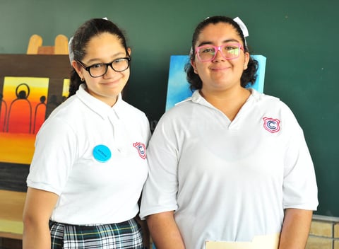 13062018 EVENTO ESCOLAR.  Astrid y Ana Fernanda.