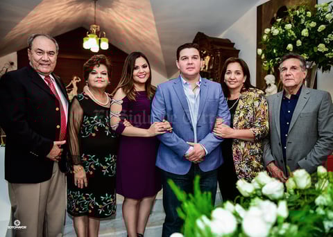 16062018 PEDIDA DE MANO.  Carolina y Guillermo con Fernando y Elva, Guillermo y Silvia.