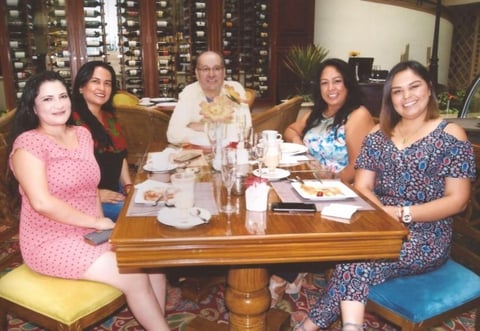17062018 EN AMENA CELEBRACIóN.  Mavi Walss, Marisol Alemán y Ely Robles celebraron sus cumpleaños en compañía de Óscar Gómez Gamero.