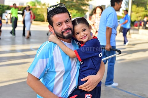17062018 Salvador y Ana Victoria.