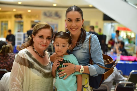 19062018 Lety, Gaby y Rodrigo.