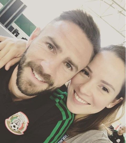 Miguel Layún y su esposa Ana Laura Galvan.