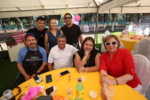 Grato ambiente entre amigos.