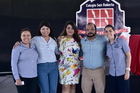 22062018 CONTENTOS.  Yereni, Mariel, Andrea, Evaristo y Pamela.