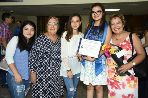 22062018 ORGULLOSAS.  Araceli, Daniela, Ilse, Aurora y Gaby.