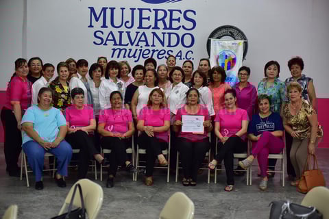 24062018 APOYAN NOBLE CAUSA.  Entrega de donativo de Damas Rotarias a la Asociación Mujeres Salvando Mujeres.