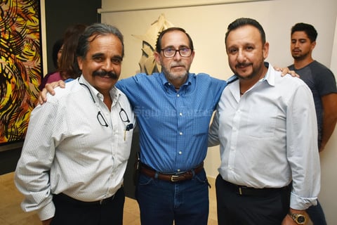 Cesar Carlos y Salvador