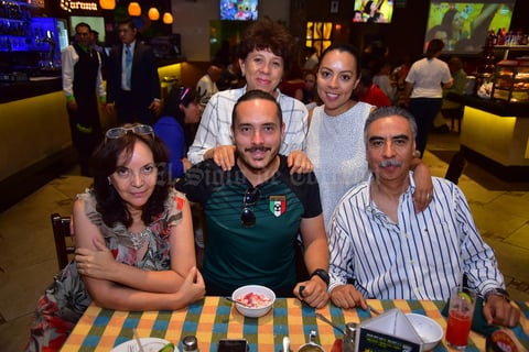 27062018 EN GRATA CONVIVENCIA.  Familia Otero.