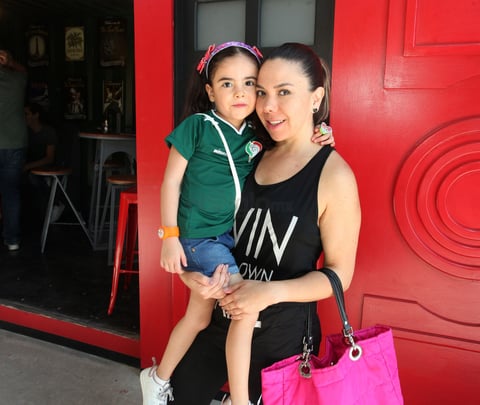 Diana Gaytán y Valentina Guzmán.