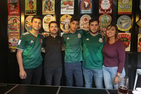 Jael, Alonso, Óscar, Adrián y César.