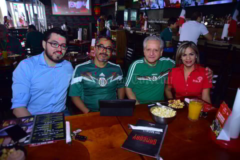 28062018 Jesús, Roberto, Fabio Pérez y Paty.