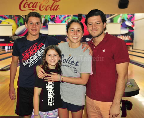 30062018 Alejandro, Priscila, Jimena y Javier.