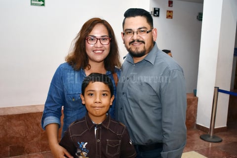 30062018 Elo, Christian y Christian Issac.